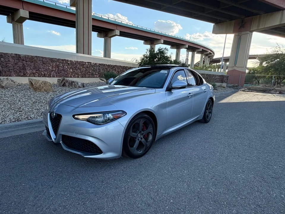 2017 Alfa Romeo Giulia - Image 8 of 8