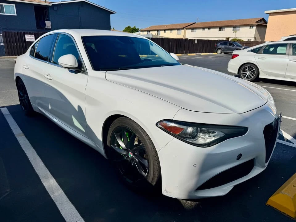 2017 Alfa Romeo Giulia - Image 7 of 9