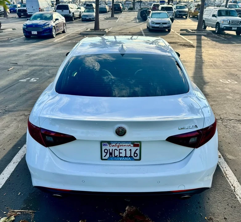 2017 Alfa Romeo Giulia - Image 7 of 9