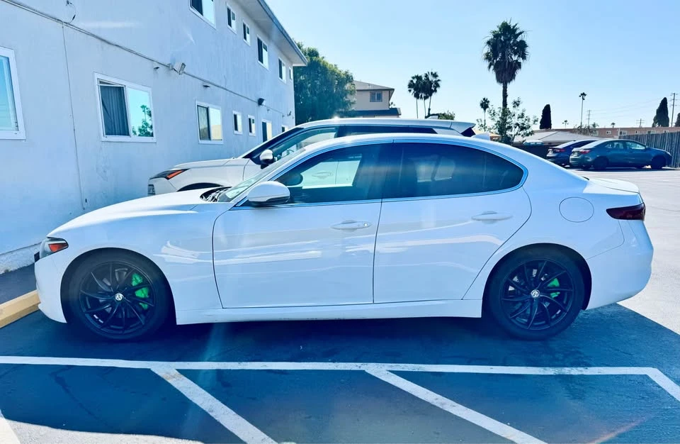 2017 Alfa Romeo Giulia - Image 3 of 9
