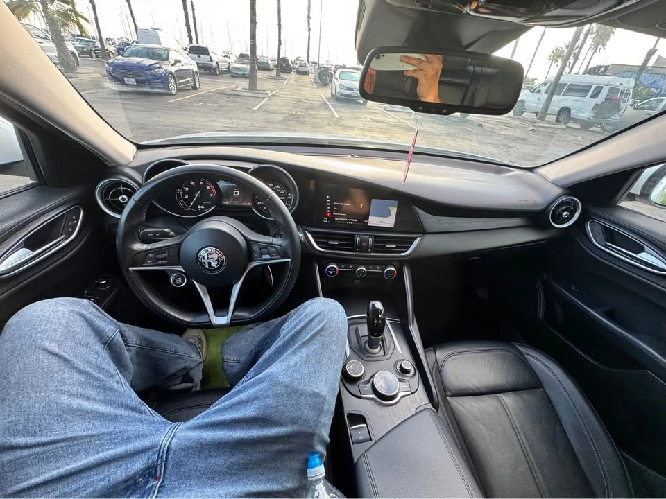 2017 Alfa Romeo Giulia - Image 9 of 9