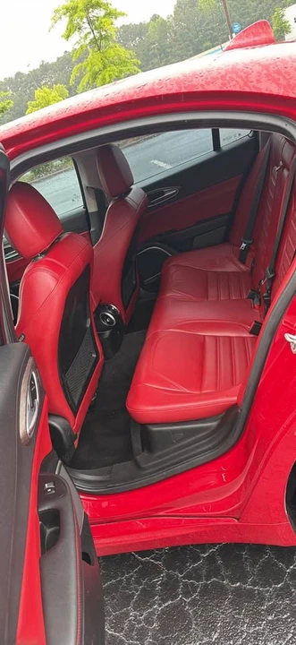 2017 Alfa Romeo Giulia - Image 8 of 14