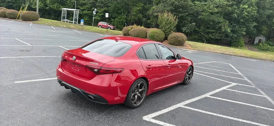 2017 Alfa Romeo Giulia - Image 6 of 13