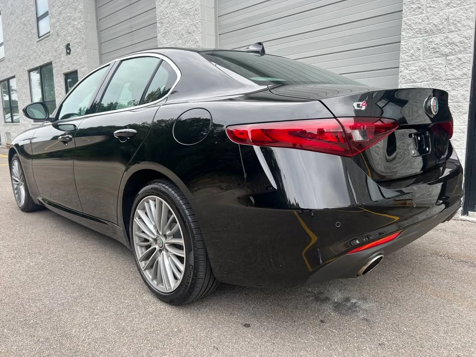 2017 Alfa Romeo Giulia - Image 5 of 20