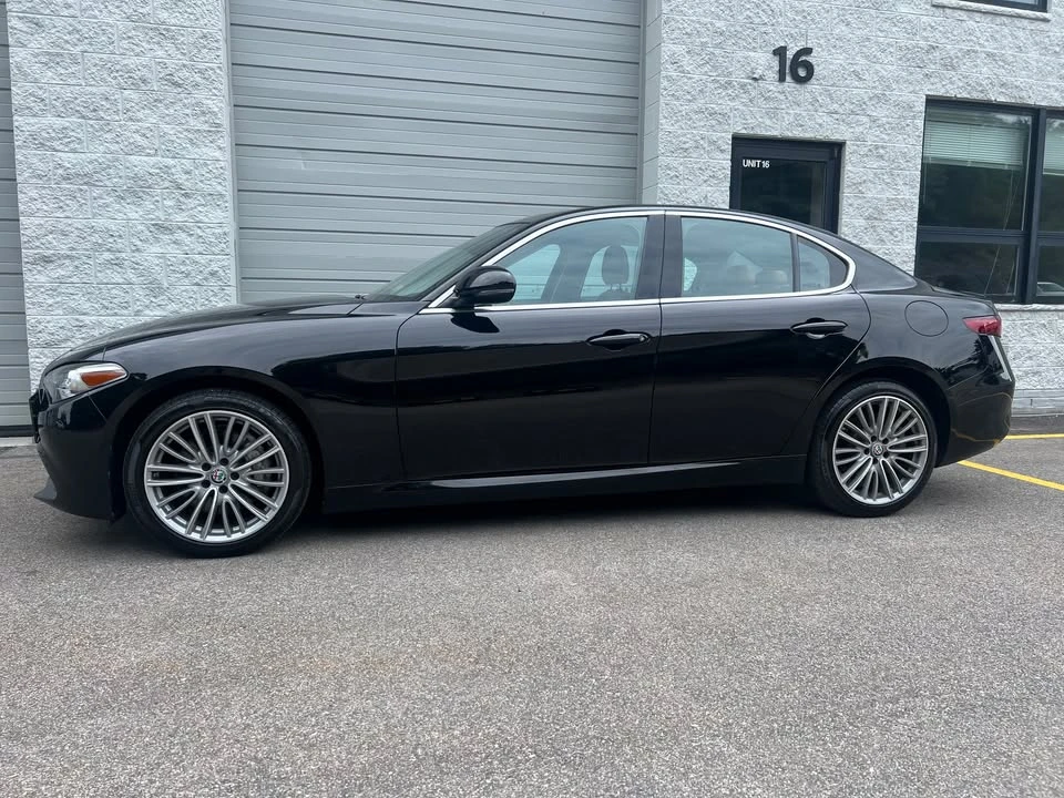 2017 Alfa Romeo Giulia - Image 3 of 20