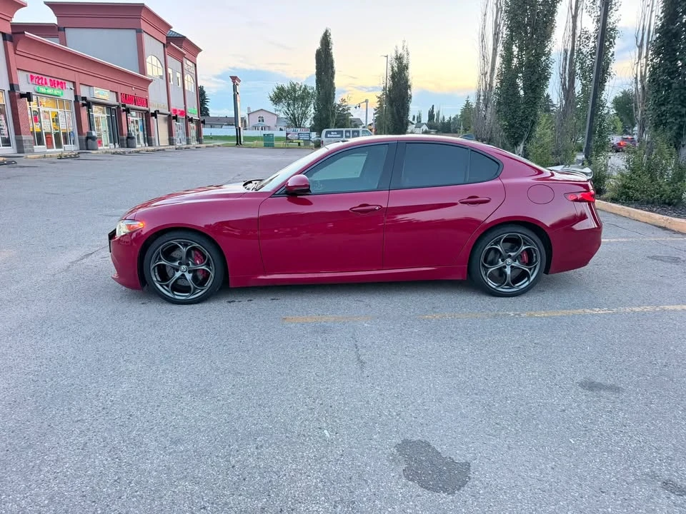 2017 Alfa Romeo Giulia - Image 4 of 16