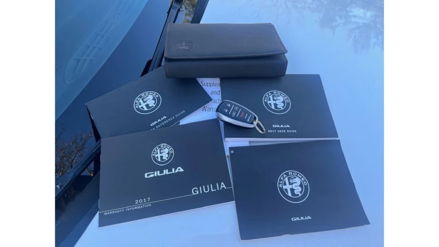 2017 Alfa Romeo Giulia - Image 15 of 15