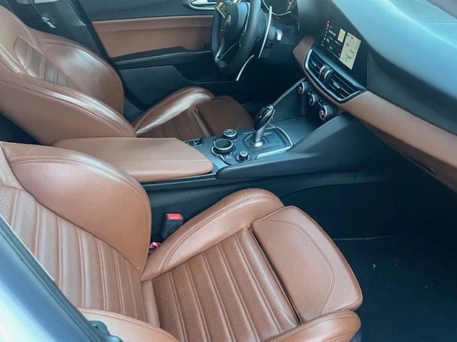 2017 Alfa Romeo Giulia - Image 13 of 15