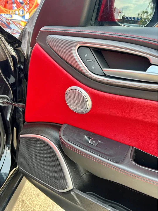 2017 Alfa Romeo Giulia - Image 15 of 20