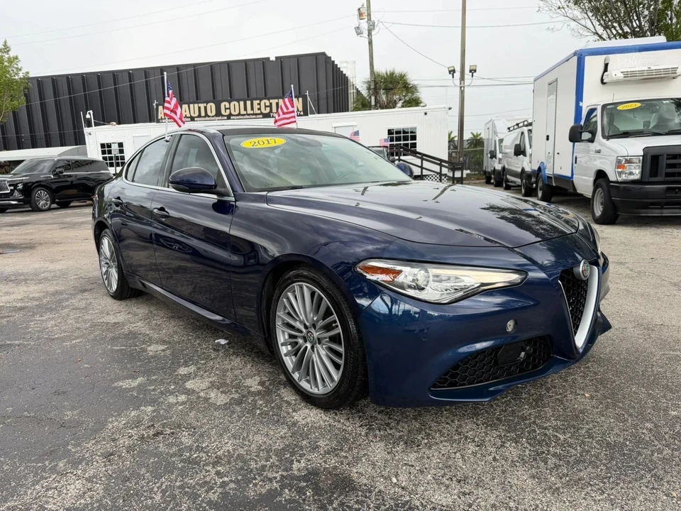 2017 Alfa Romeo Giulia - Image 3 of 16