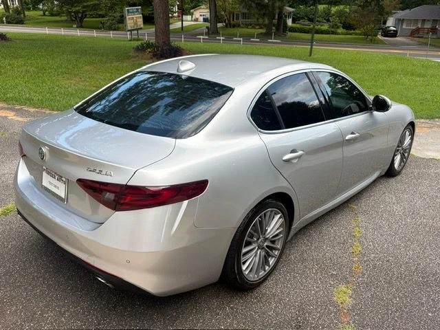 2017 Alfa Romeo Giulia - Image 2 of 31