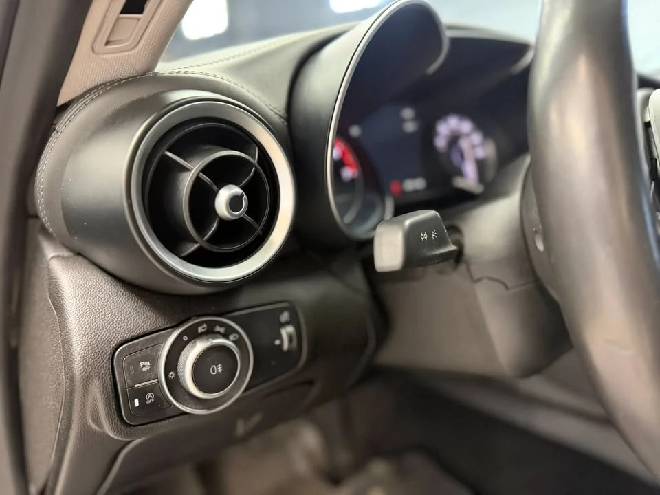 2017 Alfa Romeo Giulia - Image 14 of 20