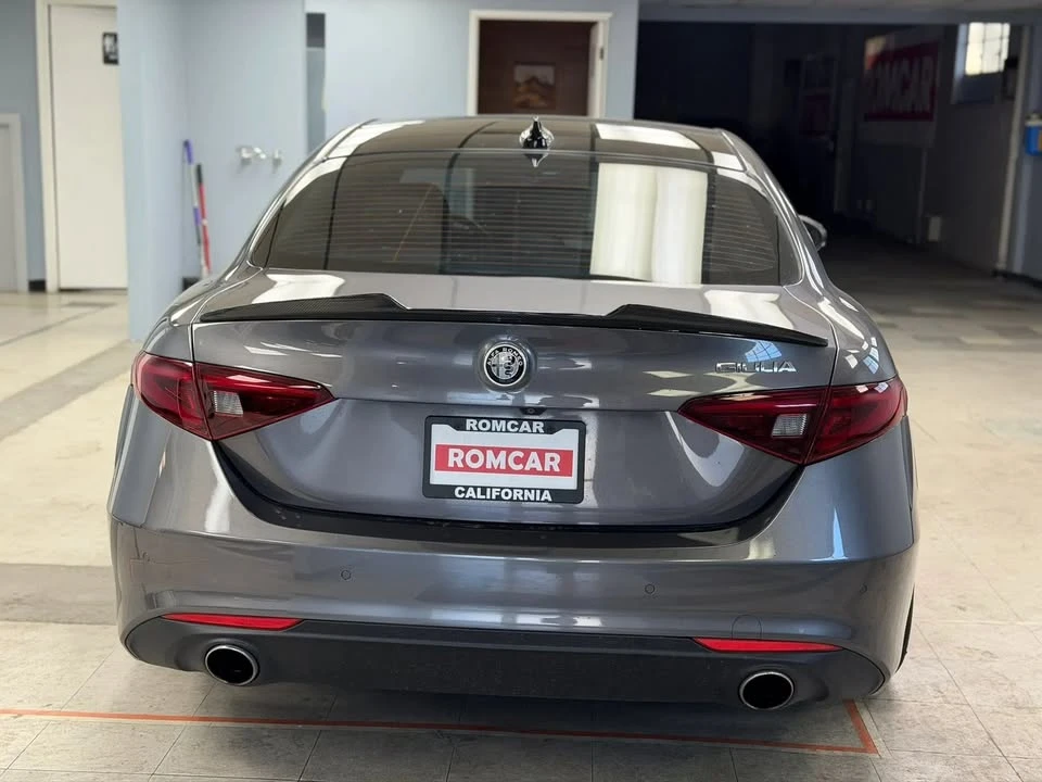 2017 Alfa Romeo Giulia - Image 6 of 20