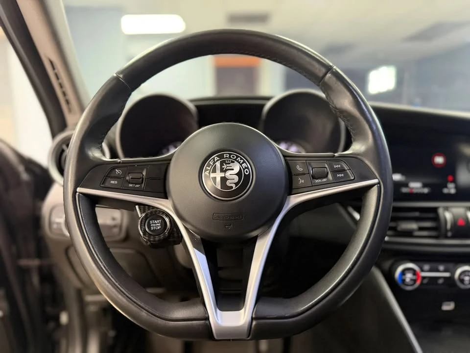 2017 Alfa Romeo Giulia - Image 12 of 20