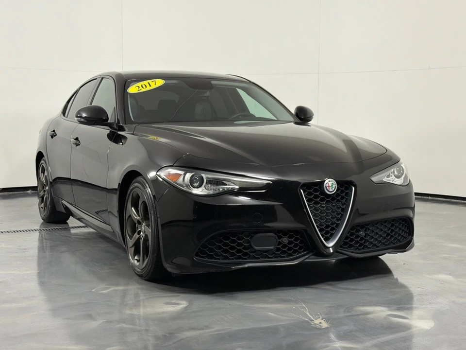 2017 Alfa Romeo Giulia - Image 3 of 25