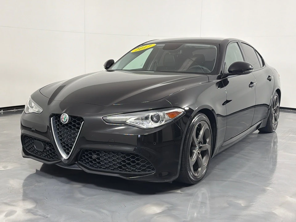 2017 Alfa Romeo Giulia - Image 10 of 25