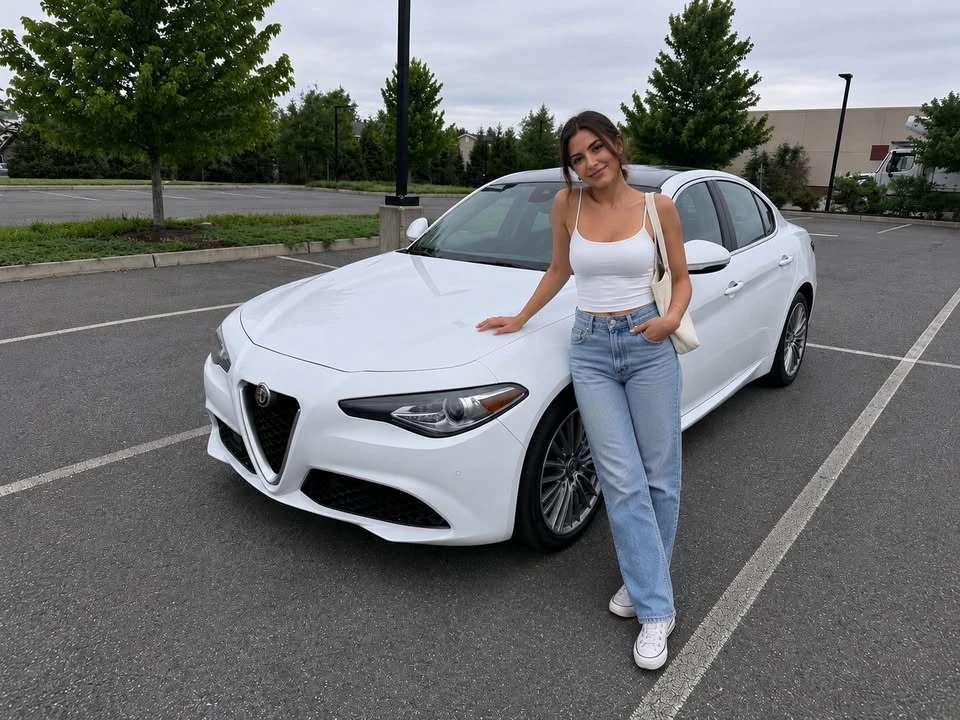 2017 Alfa Romeo Giulia - Image 18 of 18