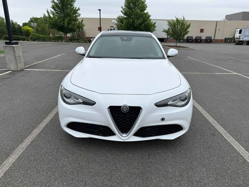 2017 Alfa Romeo Giulia - Image 9 of 18