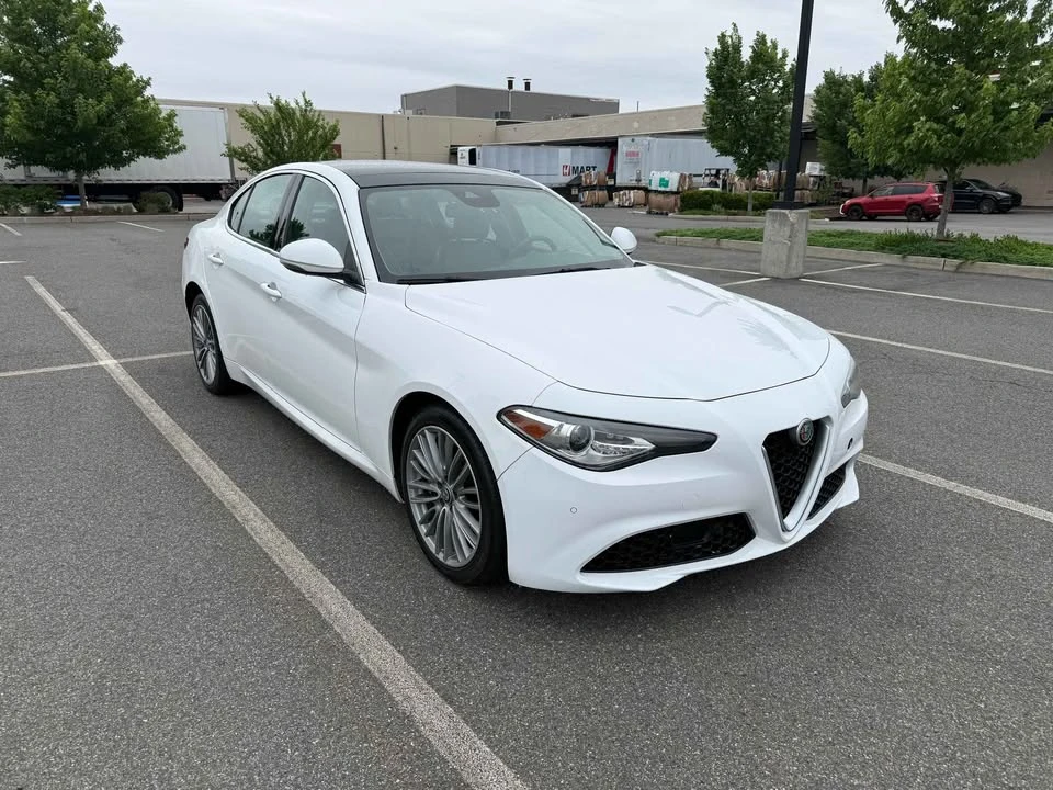 2017 Alfa Romeo Giulia - Image 8 of 18