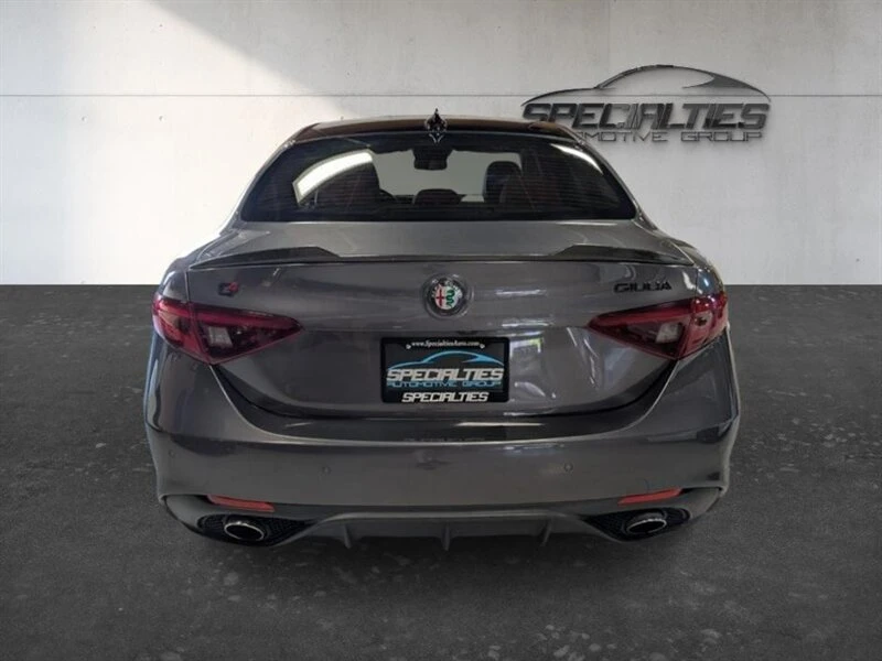 2017 Alfa Romeo Giulia - Image 9 of 20