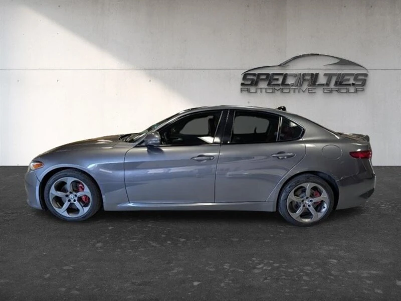 2017 Alfa Romeo Giulia - Image 7 of 20