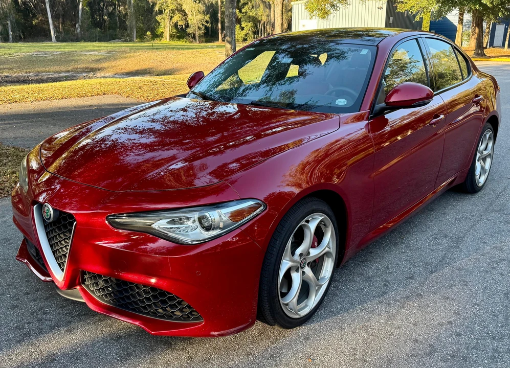 2017 Alfa Romeo Giulia - Image 6 of 31