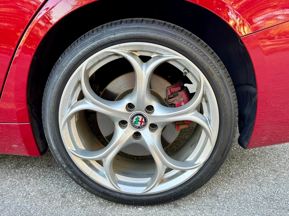 2017 Alfa Romeo Giulia - Image 19 of 31