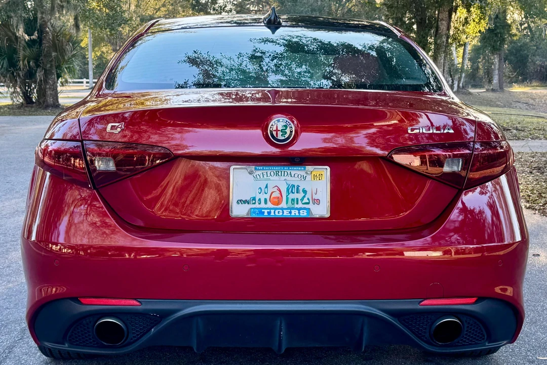 2017 Alfa Romeo Giulia - Image 5 of 31