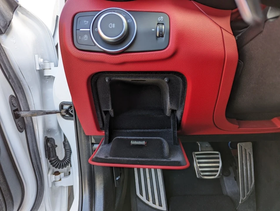 2017 Alfa Romeo Giulia - Image 15 of 21