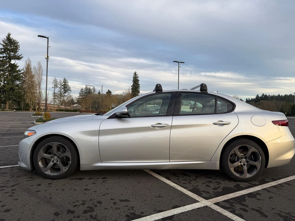 2017 Alfa Romeo Giulia - Image 9 of 31