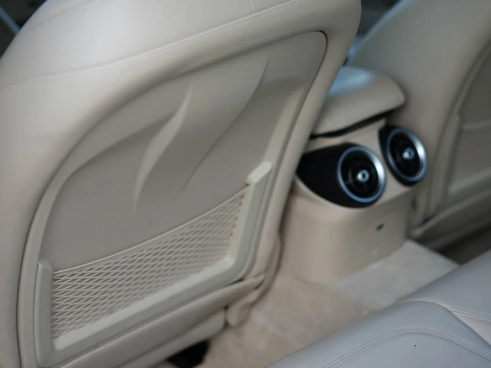2017 Alfa Romeo Giulia - Image 9 of 16