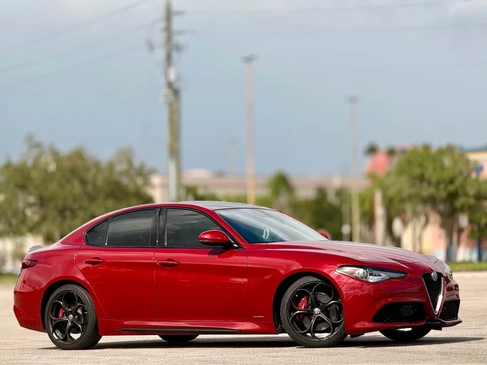 2017 Alfa Romeo Giulia - Image 3 of 12