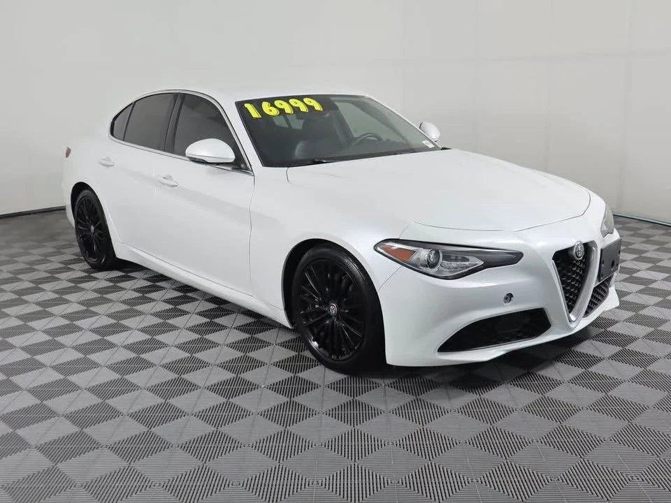 2017 Alfa Romeo Giulia - Image 5 of 20