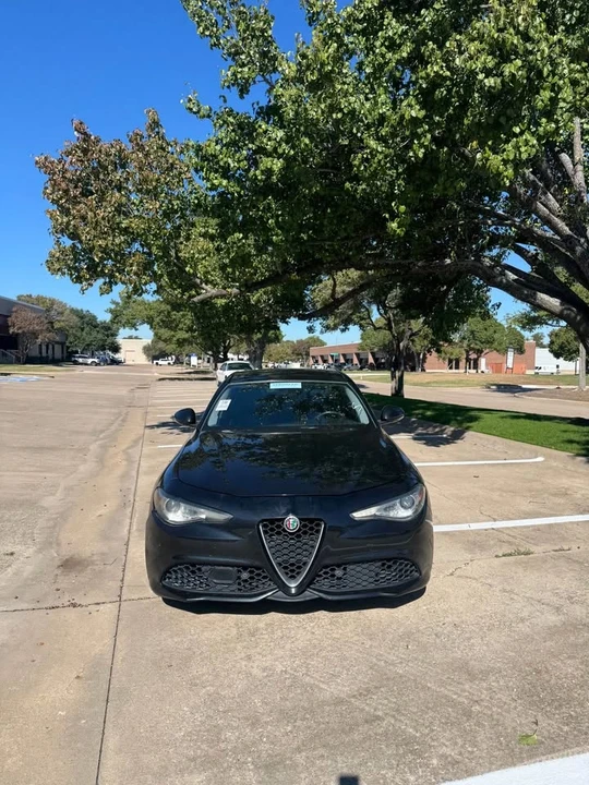 2017 Alfa Romeo Giulia - Image 2 of 10