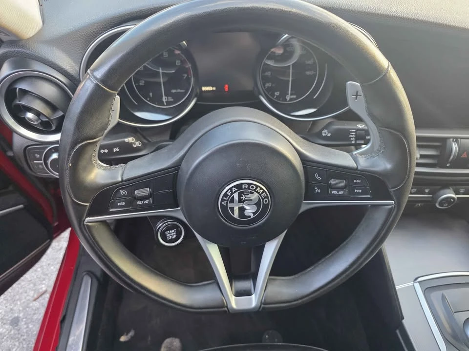 2017 Alfa Romeo Giulia - Image 10 of 13