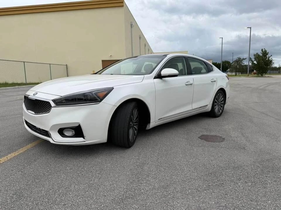 2017 Alfa Romeo Giulia - Image 2 of 13