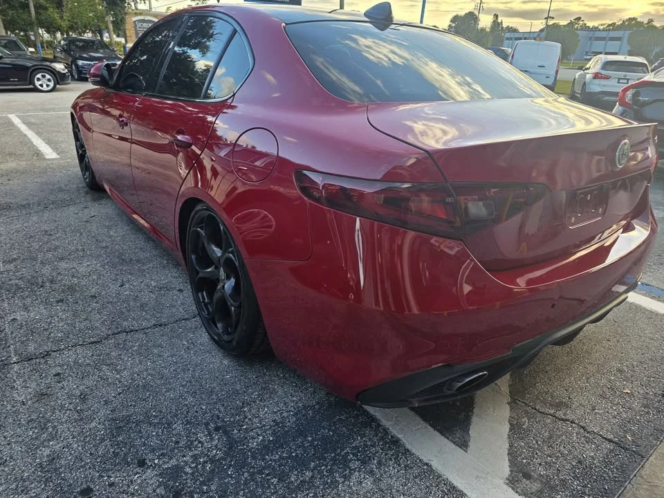 2017 Alfa Romeo Giulia - Image 6 of 13