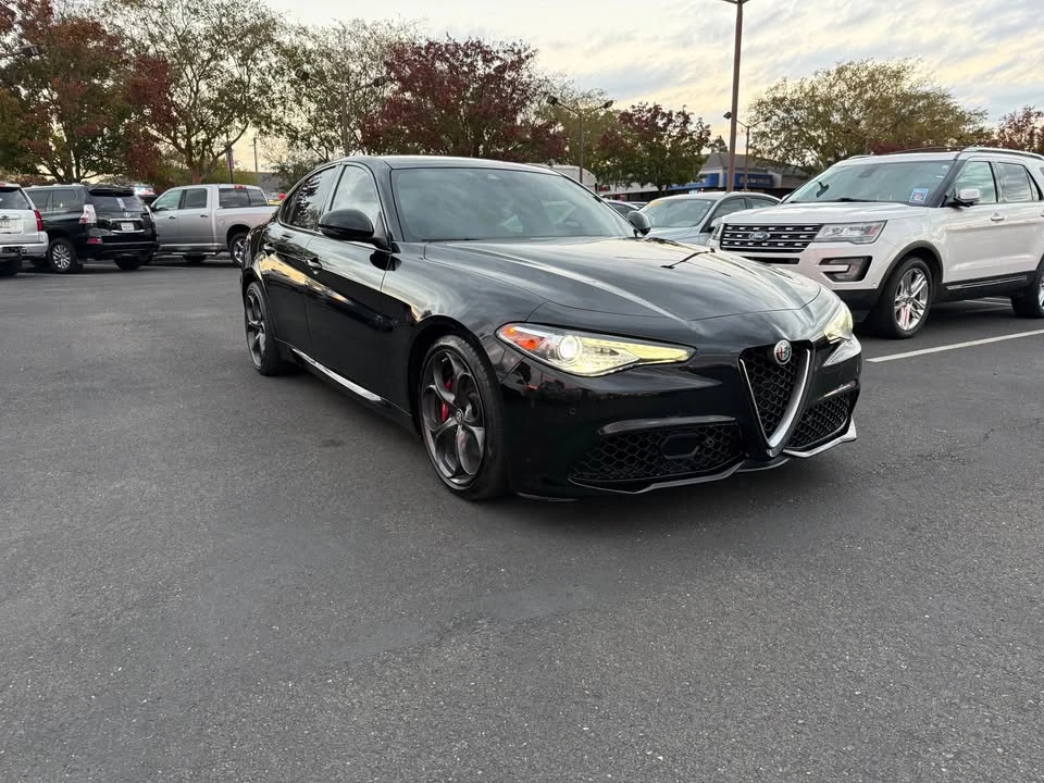 2017 Alfa Romeo Giulia - Image 3 of 20
