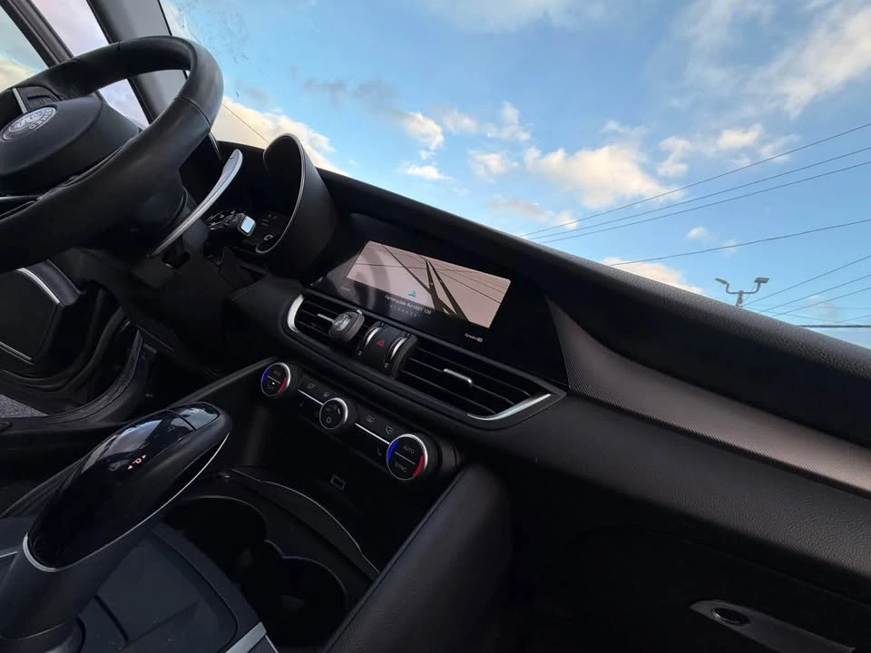 2017 Alfa Romeo Giulia - Image 12 of 12