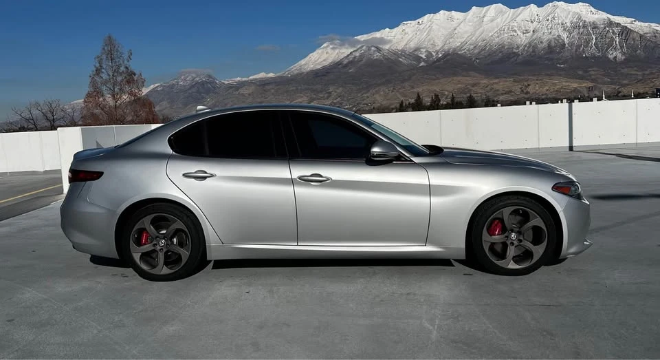2017 Alfa Romeo Giulia - Image 6 of 14