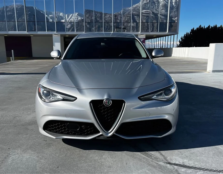 2017 Alfa Romeo Giulia - Image 8 of 14