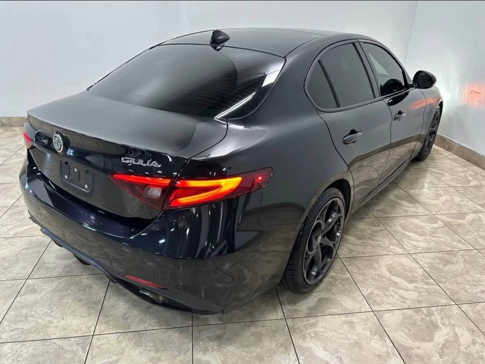2017 Alfa Romeo Giulia - Image 3 of 6