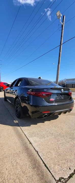 2017 Alfa Romeo Giulia - Image 5 of 14
