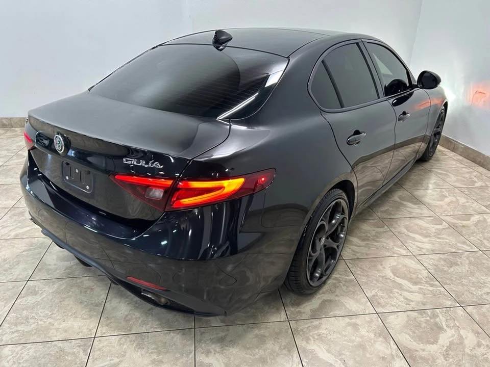 2017 Alfa Romeo Giulia - Image 3 of 8