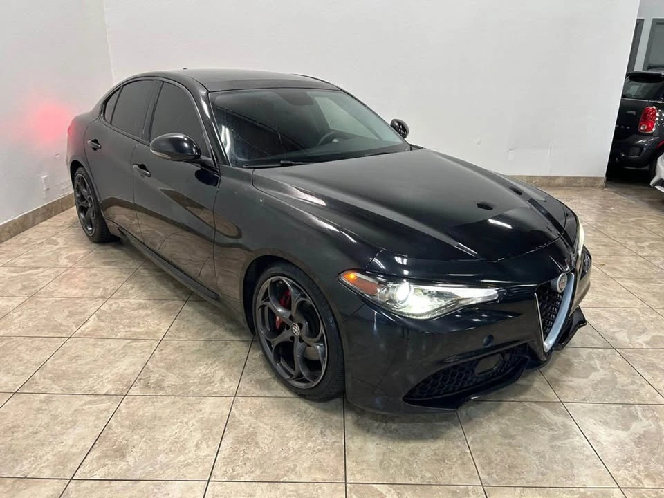 2017 Alfa Romeo Giulia - Image 2 of 8
