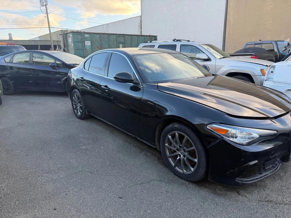 2017 Alfa Romeo Giulia - Image 3 of 9