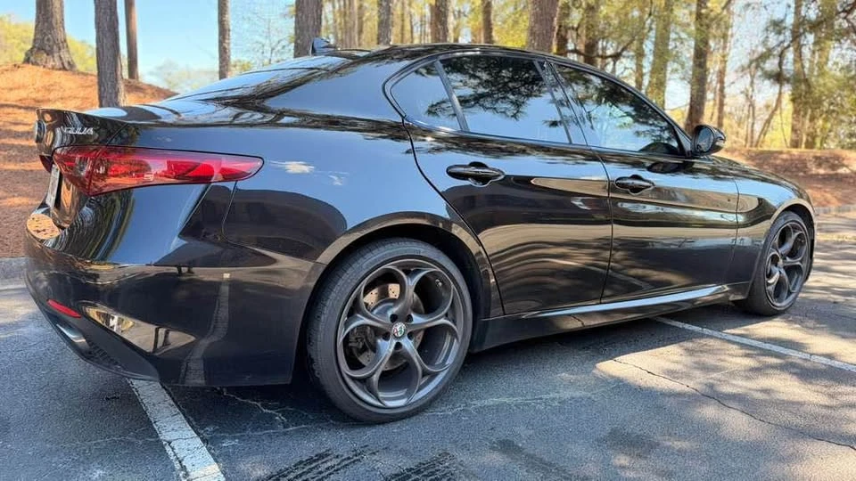 2017 Alfa Romeo Giulia - Image 5 of 9