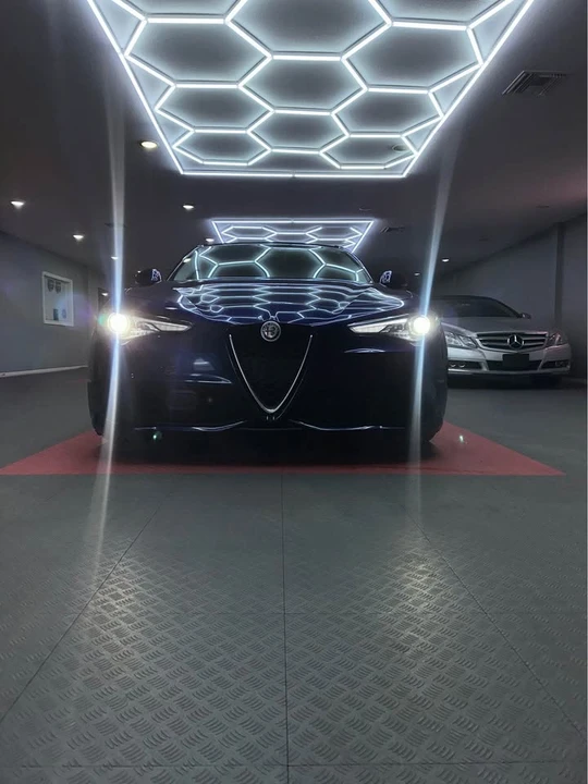 2017 Alfa Romeo Giulia - Image 4 of 20