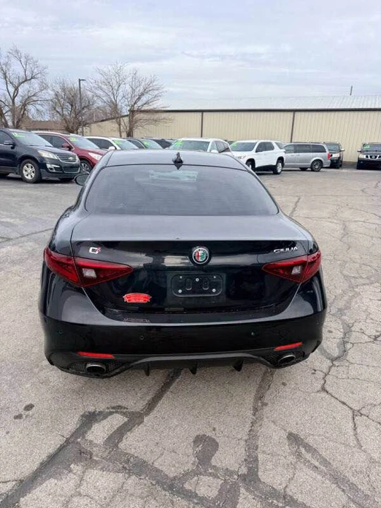 2017 Alfa Romeo Giulia - Image 6 of 13