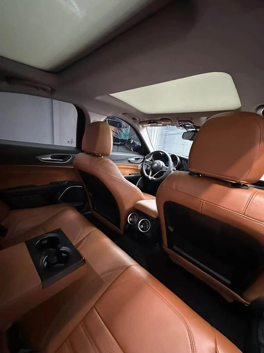 2017 Alfa Romeo Giulia - Image 13 of 15